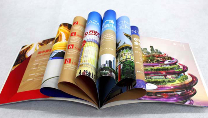 萬(wàn)達(dá)廣場(chǎng)攜手日大彩印打造“悅?cè)孀碥饺亍本窐菚? class=